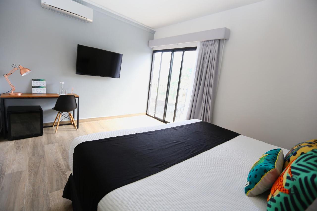 Casa Chukum Hotel Bacalar Bagian luar foto A room at the hotel