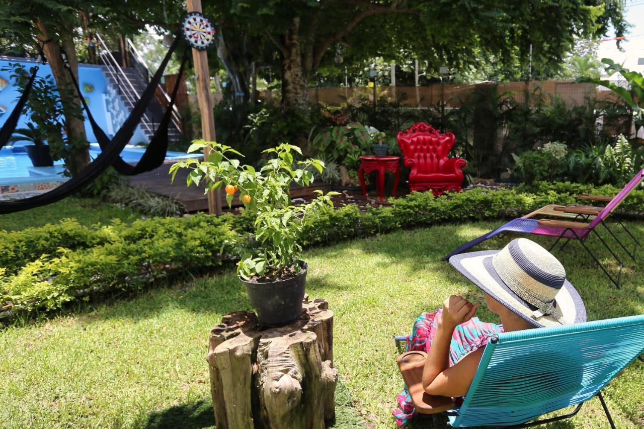 Casa Chukum Hotel Bacalar Bagian luar foto A backyard in the United States