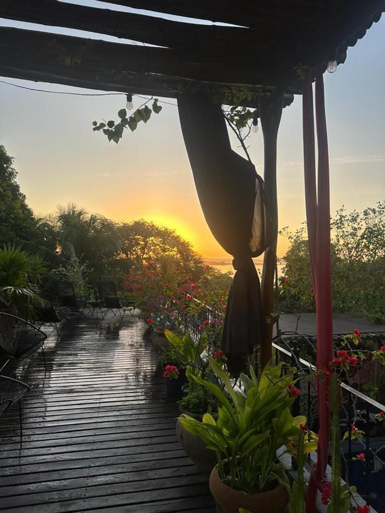 Casa Chukum Hotel Bacalar Bagian luar foto Sunset at the resort